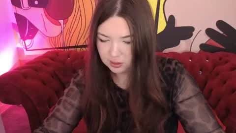 Snapshot of molinmoon chatting on 07-19-26, 06:33 Rosa online show from 07-19-26, 06:33