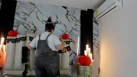 Hey Guys  Im Mollie online show from 10-29-25, 12:29