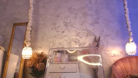 Snapshot of mollistone chatting on 10-03-25, 06:32 Moly online show from 10-03-25, 06:32