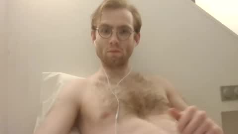 Snapshot of molliter chatting on 01-03-25, 10:40 molliter online show from 01-03-25, 10:40