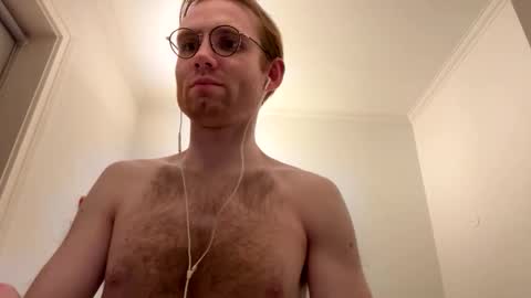 Snapshot of molliter chatting on 10-02-25, 01:34 molliter online show from 10-02-25, 01:34