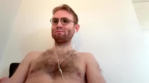 Snapshot of molliter chatting on 11-01-25, 01:35 molliter online show from 11-01-25, 01:35