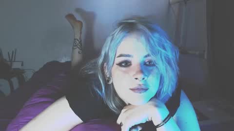 Molly Crow online show from 12-05-24, 05:15