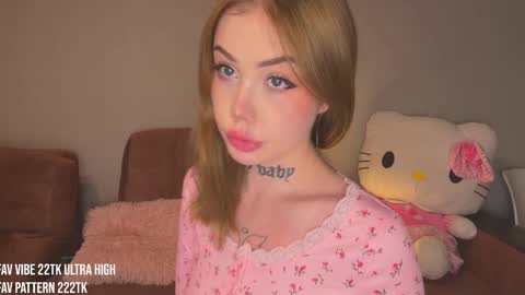 Molly dose online show from 10-18-25, 04:08