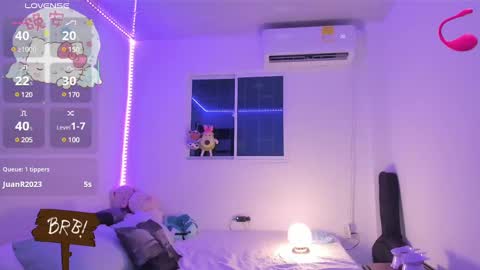 Snapshot of molly_g18 chatting on 02-12-25, 03:51 MARIANA online show from 02-12-25, 03:51