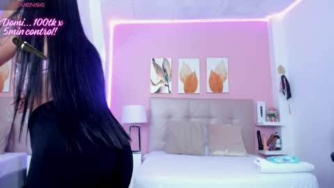 Snapshot of molly_h0t chatting on 04-25-26, 12:19 online show from 04-25-26, 12:19