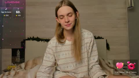 Snapshot of molly_hunt chatting on 01-10-25, 01:52 Molly Hunt online show from 01-10-25, 01:52