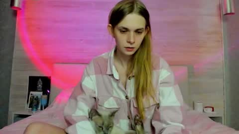 Molly Hunt online show from 02-24-26, 03:43