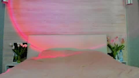 Molly Hunt online show from 03-10-26, 04:06