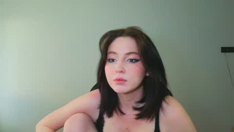 Snapshot of molly_millerr chatting on 06-08-26, 03:45 molly_millerr online show from 06-08-26, 03:45