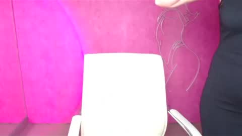 Molly online show from 12-21-24, 10:06