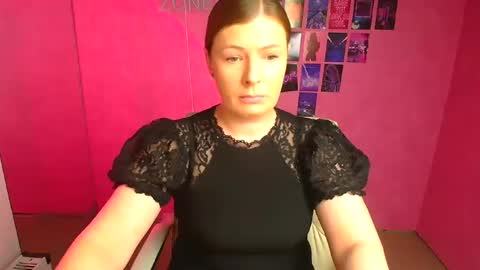 Molly online show from 04-07-26, 11:43