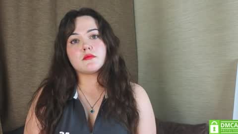 Snapshot of molly_misteres chatting on 07-25-26, 07:33 molly_misteres online show from 07-25-26, 07:33