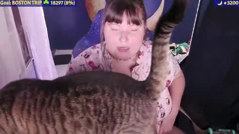 Snapshot of molly_moons chatting on 09-23-25, 02:03 molly_moons online show from 09-23-25, 02:03