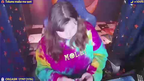 Snapshot of molly_moons chatting on 10-18-25, 05:46 molly_moons online show from 10-18-25, 05:46
