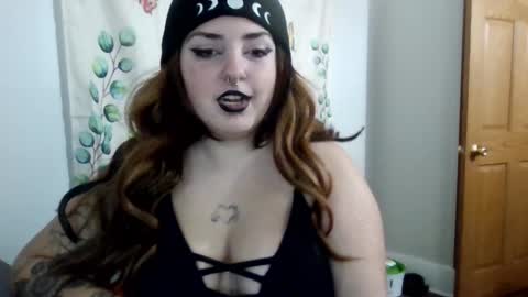 Snapshot of molly_moonxxx chatting on 11-26-25, 11:44 molly_moonxxx online show from 11-26-25, 11:44