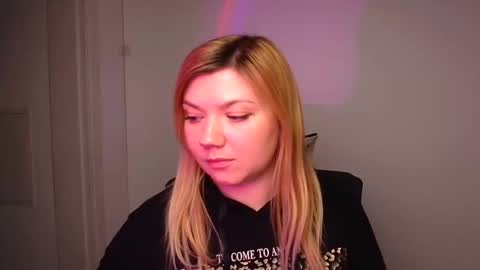 Molly online show from 01-08-25, 03:17