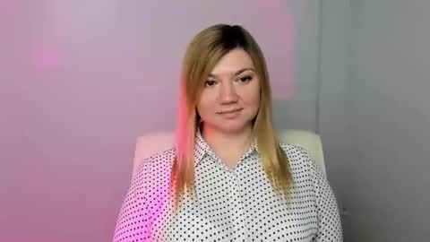 Molly online show from 01-21-25, 12:18