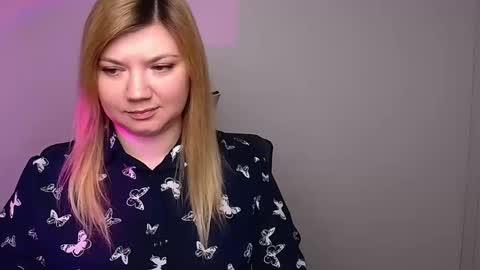 Molly online show from 02-04-25, 12:22