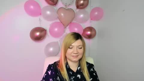 Molly online show from 02-12-25, 04:11