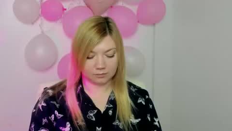 Molly online show from 03-09-25, 12:20