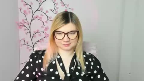 Molly online show from 01-13-26, 12:43