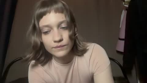 molly_poly online show from 04-18-26, 07:07