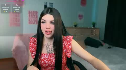 Molly online show from 07-20-26, 10:39