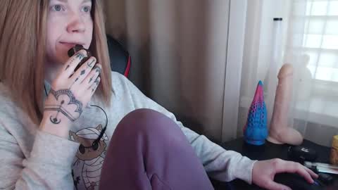 I have new photos come and see with love Molly online show from 03-01-25, 07:41