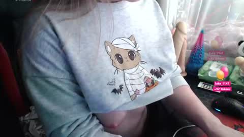 Snapshot of molly_royse chatting on 06-29-26, 11:43 I have new photos come and see with love Molly online show from 06-29-26, 11:43