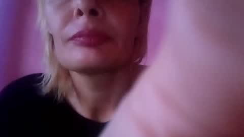 Snapshot of molly_tanya chatting on 12-10-24, 11:32 Tanya online show from 12-10-24, 11:32