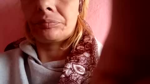 Snapshot of molly_tanya chatting on 01-04-25, 11:11 Tanya online show from 01-04-25, 11:11