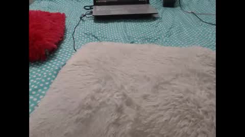 Snapshot of mollyandbra chatting on 02-12-25, 12:48 Molly And Brad online show from 02-12-25, 12:48