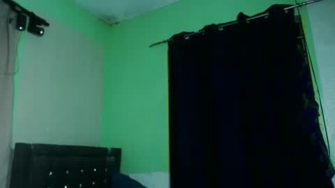 mollycoin18 online show from 10-31-25, 09:54