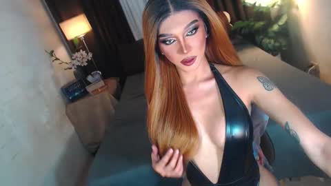 Molly online show from 11-16-25, 01:55