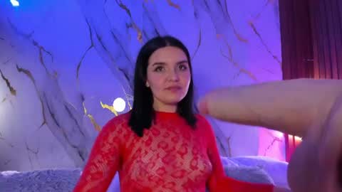 Snapshot of mollylewis18 chatting on 06-30-26, 02:34 New girl Emily Valentina Michelle online show from 06-30-26, 02:34