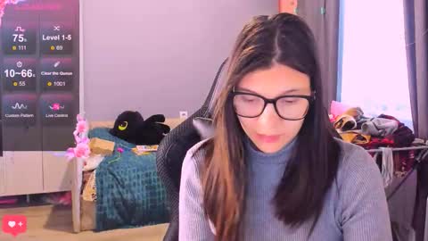 Snapshot of mollylollipop20 chatting on 02-04-26, 02:39 KIRA online show from 02-04-26, 02:39