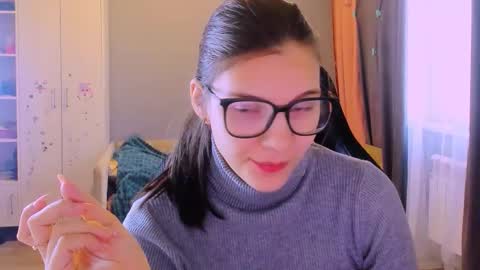 Snapshot of mollylollipop20 chatting on 03-02-26, 01:52 KIRA online show from 03-02-26, 01:52