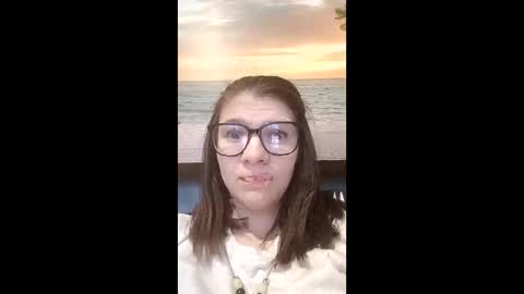 Snapshot of mollylollipop20 chatting on 05-30-26, 03:09 KIRA online show from 05-30-26, 03:09
