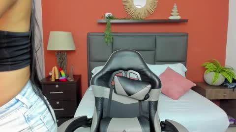 mollylove_ online show from 10-23-25, 11:53