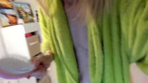 AngelMomm online show from 02-28-25, 04:32