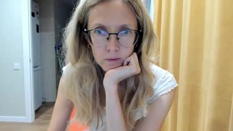 AngelMomm online show from 10-09-25, 05:38