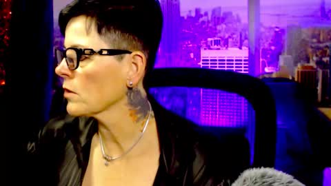 Snapshot of mollysun chatting on 12-02-25, 04:57 MollySun Nina Randmann online show from 12-02-25, 04:57