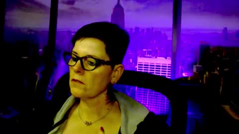 Snapshot of mollysun chatting on 12-04-25, 07:11 MollySun Nina Randmann online show from 12-04-25, 07:11