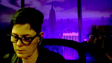 Snapshot of mollysun chatting on 12-13-25, 08:04 MollySun Nina Randmann online show from 12-13-25, 08:04