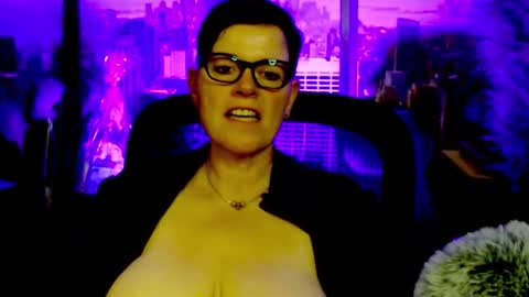 Snapshot of mollysun chatting on 02-26-26, 05:56 MollySun Nina Randmann online show from 02-26-26, 05:56