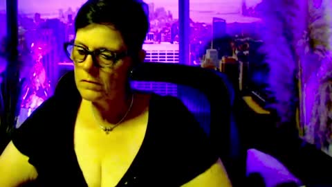 Snapshot of mollysun chatting on 06-26-26, 06:12 MollySun Nina Randmann online show from 06-26-26, 06:12