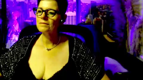 Snapshot of mollysun chatting on 07-12-26, 05:26 MollySun Nina Randmann online show from 07-12-26, 05:26