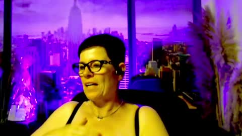 Snapshot of mollysun chatting on 07-17-26, 04:01 MollySun Nina Randmann online show from 07-17-26, 04:01