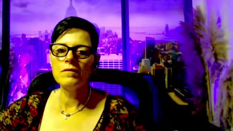 Snapshot of mollysun chatting on 07-22-26, 04:32 MollySun Nina Randmann online show from 07-22-26, 04:32